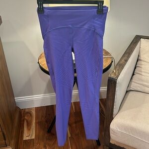 Wonder train High rise Lulu running crop leggings